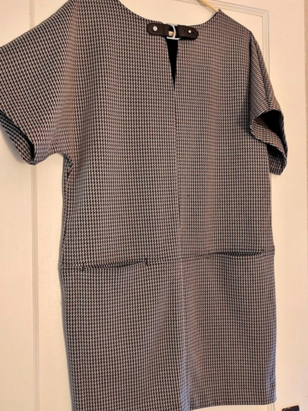 Black & White Mini Dress Like New